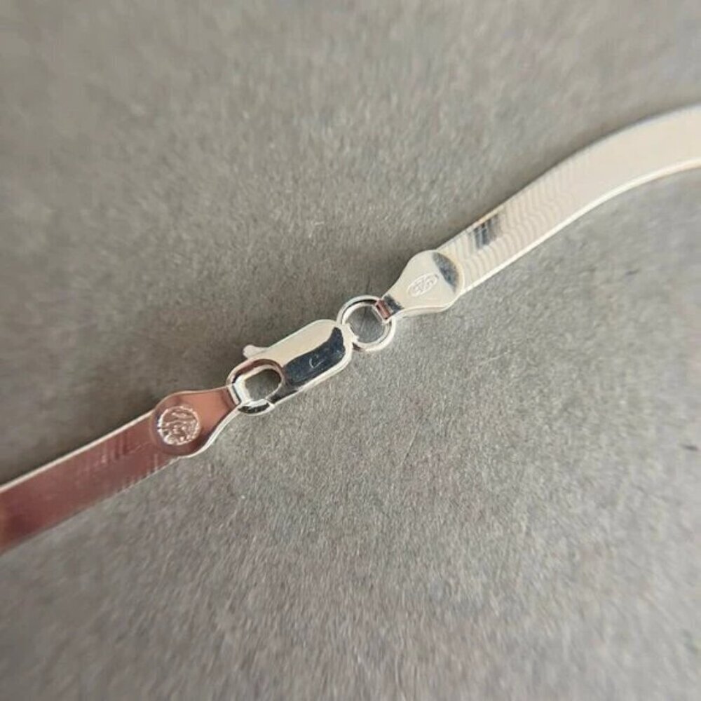4.5mm thick Sterling Silver 18" Herringbone necklace snake chain ๐ - Picture 4 of 6